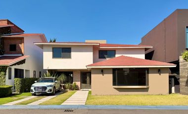 CASA EN RENTA EN METEPEC, ZONA GALERIAS METEPEC