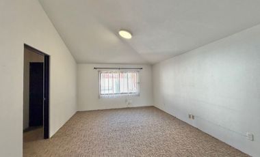 CASA EN RENTA EN METEPEC, ZONA GALERIAS METEPEC