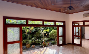 FOR SALE DASMARINAS VILLAGE MAKATI REFURBISHED BUNGALOW