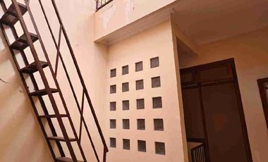 Murah ! Rumah 2 Lantai 10x18 Jalanan 3 Mobil Siap Huni