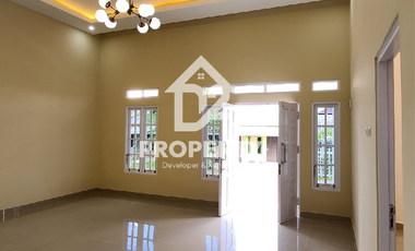 RUMAH MEWAH KALSEL LOKASI STRATEGIS