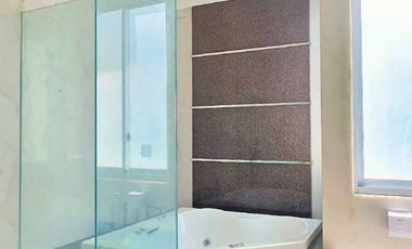 Rumah Villa Bukit Regency