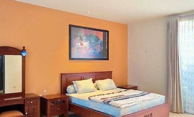 Rumah Villa Bukit Regency