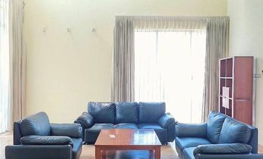 Rumah Villa Bukit Regency