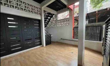 JUAL RUMAH  BLOK A KEBAYORAN BARU JAKARTA SELATAN