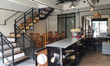 Dijual/Disewakan Rumah 2 lantai ex cafe untuk tempat tinggal dan usaha di Sayap Arcamanik Ref.05182