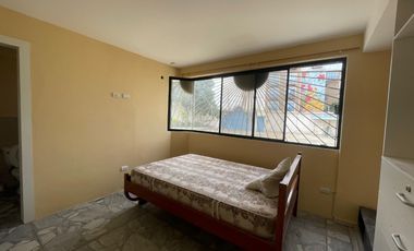 En venta | Departamento amplio en Manta – Cerca de la Universidad