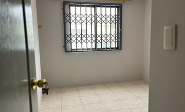 [Venta o Renta] Amplia casa de 3 dorm. + oficina en zona exclusiva de Manta