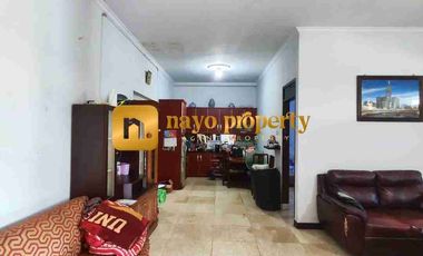 Rumah Bagus Tanah Luas Dalam Komplek Strategis Dekat Sunmarecon dan Stasiun di Bekasi Kota