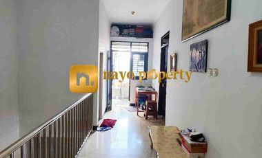 Rumah Bagus Tanah Luas Dalam Komplek Strategis Dekat Sunmarecon dan Stasiun di Bekasi Kota