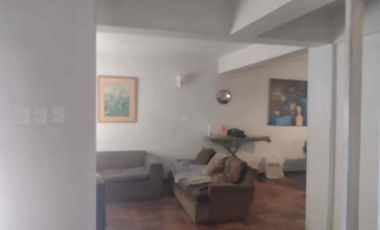 Venta Casa 4D 2B con Estacionamiento.Oportunidad de Inversión