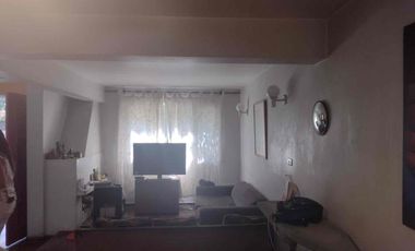 Venta Casa 4D 2B con Estacionamiento.Oportunidad de Inversión