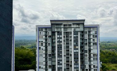 Majestuoso apartamento en Ivory con 126 m2 , 3 alcobas y vista a las montañas. Cerritos. Pereira.