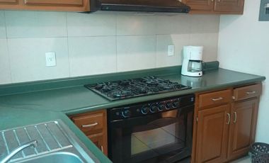 CASA EN RENTA “AMUEBLADA, CON SERVICIOS Y CON 5 CAMAS INDIVIDUALES”