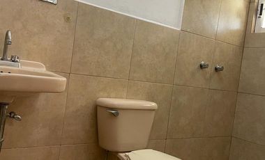 CASA EN RENTA “AMUEBLADA, CON SERVICIOS Y CON 5 CAMAS INDIVIDUALES”