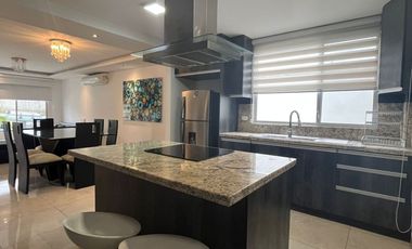 Vendo casa en urbanización Manta
