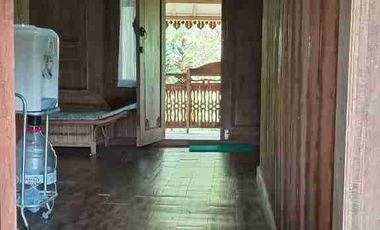 Dijual satu Yunit villa moderent bermodel bahan kayu jati full lokasi Purwakarta desa salam cianjur jawab barat