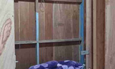 Dijual satu Yunit villa moderent bermodel bahan kayu jati full lokasi Purwakarta desa salam cianjur jawab barat