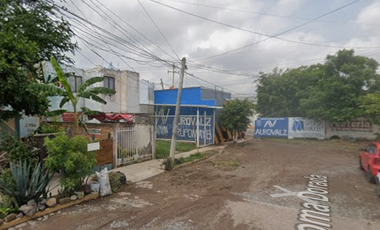 Excelente oportunidad ;de adquirir , iniciar o aumentar tu patrimonio , con esta propiedad de (REMATE BANCARIO)  solo con recursos propios .