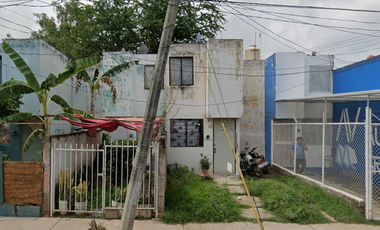 Excelente oportunidad ;de adquirir , iniciar o aumentar tu patrimonio , con esta propiedad de (REMATE BANCARIO)  solo con recursos propios .