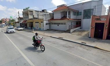 CASA EN VERACRUZ, ACABADOS DE LUJO, AMPLIA CUENTA CON TODOS LOS SERVICIOS.