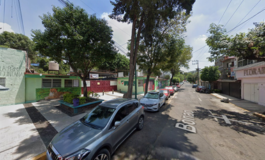 CASA EN VENTA, REMATE BANCARIO, CALLE BONAO,  LINDA VISTA, GUSTAVO A. MADERO, CDMX.