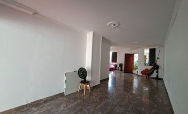 VENDO CASA EN RIOMAR