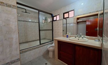 VENDO CASA EN RIOMAR
