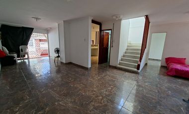 VENDO CASA EN RIOMAR