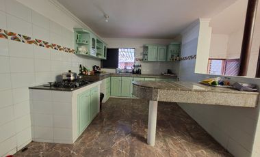 VENDO CASA EN RIOMAR
