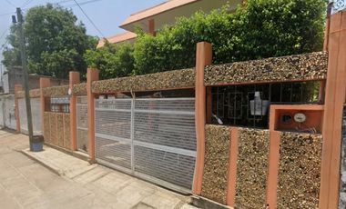 VENTA DE CASA EN COL TACOTENO, MINATITLÁN, VERACRUZ.