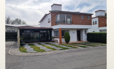 MARAVILLOSA       !!!!!!   OPORTUNIDAD  !!!!!!        DE ESTE INMUEBLE EN UNA ZONA EXELENTE EN Calle Ejido 32, San Martin, 54600 Tepotzotlán, Méx.