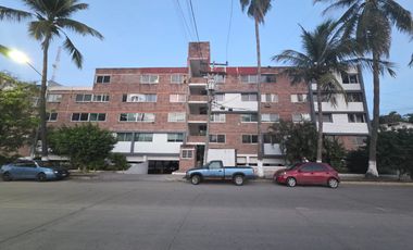 DEPARAMENTO EN VENTA A UNA CALLE DE MALECON MAZATLÁN SINALOA