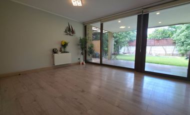 Hermosa Casa en Venta en Sector San Luis de Chicureo - Colina