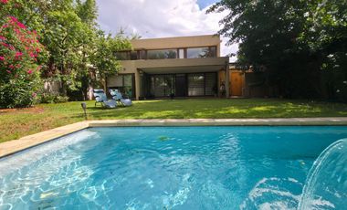 Hermosa Casa en Venta en Sector San Luis de Chicureo - Colina
