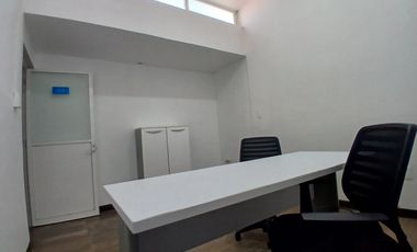 Consultorio/Oficina en La Joya, cercano a la Zona de Hospitales