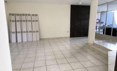 Venta de Residencia con oficina en Rinconada Colonial en Apodaca, NL