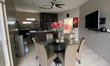 Venta de Residencia con oficina en Rinconada Colonial en Apodaca, NL