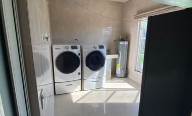 Venta de Residencia con oficina en Rinconada Colonial en Apodaca, NL