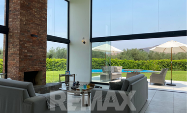 VENTA | Casa de Campo AMOBLADA en Condominio Exclusivo — Finca Olivos, Azpitia (Cañete)