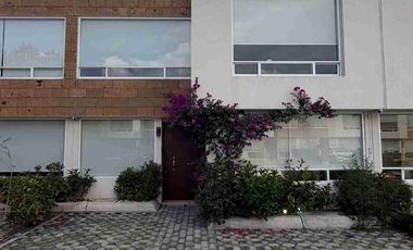 Se renta casa amplia en fraccionamiento Lomas Virreyes, Calimaya, Estado de México