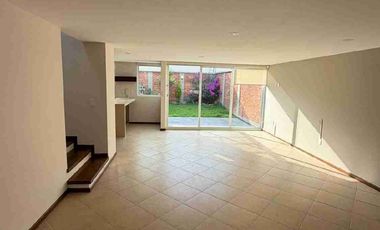 Se renta casa amplia en fraccionamiento Lomas Virreyes, Calimaya, Estado de México