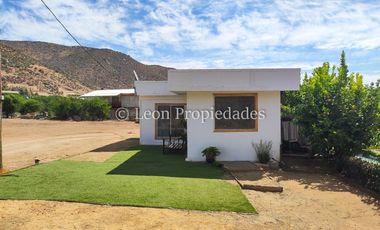 Leon Propiedades arrienda casa en sector Cuyuncavi, Curacaví.