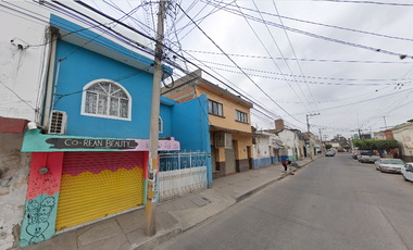 Casa habitación con local comercial en venta en Zona Centro, Rioverde, S.L.P. - REMATE BANCARIO EN EXCELENTE UBICACIÓN Y GRAN OPORTUNIDAD DE INVERSIÓN