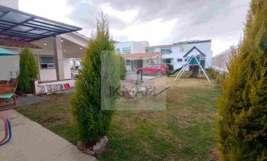 EXCELENTE RESIDENCIA EN METEPEC