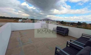 EXCELENTE RESIDENCIA EN METEPEC