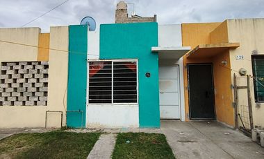 Casa en VENTA una sola planta en Lomas del Mirador