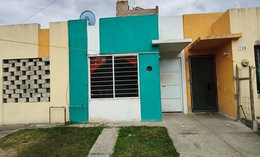 Casa en VENTA una sola planta en Lomas del Mirador