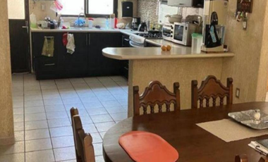 Excelente Casa Con Amplios Espacios en Cuernavaca