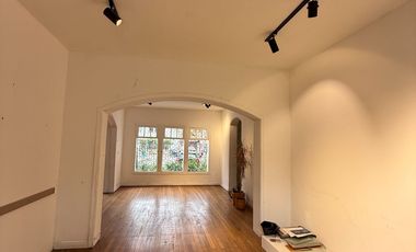 CASA CLÁSICA EN ARRIENDO -QUINTA CAMACHO-BOGOTA D.C